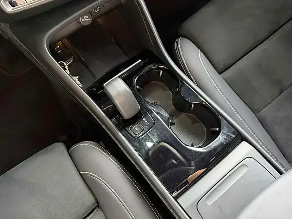 Volvo C40 Recharge - Imagem 13