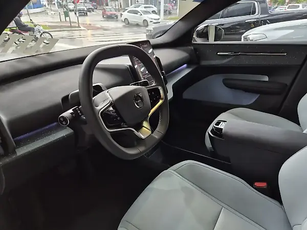 Volvo EX30 - Imagem 7