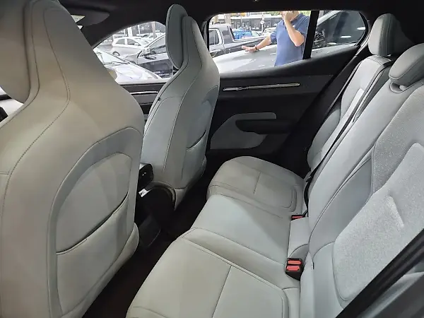 Volvo EX30 - Imagem 14