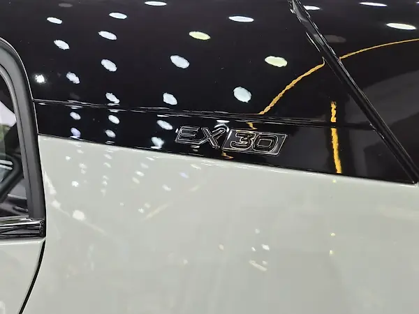 Volvo EX30 - Imagem 19