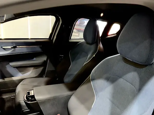 Volvo EX30 - Imagem 4