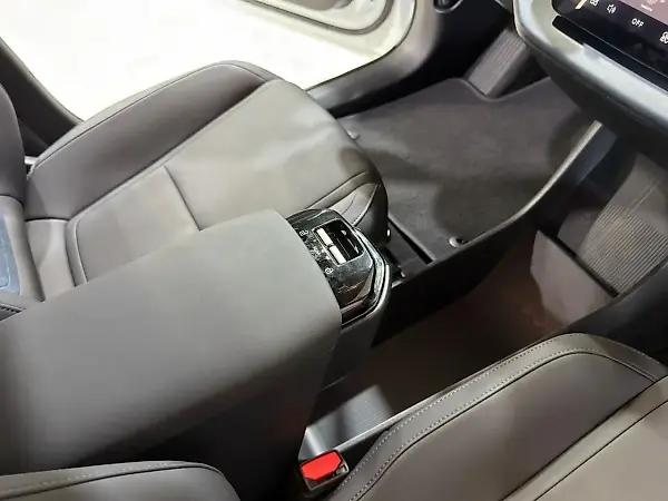 Volvo EX30 - Imagem 5