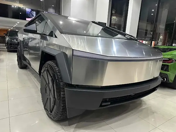 Tesla Cybertruck - Imagem 13