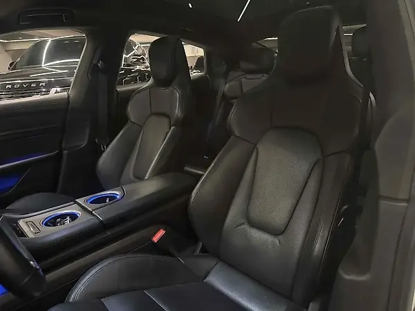 Porsche Taycan - Imagem 11