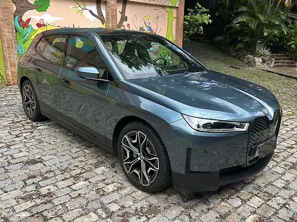 BMW IX2 - Imagem 3