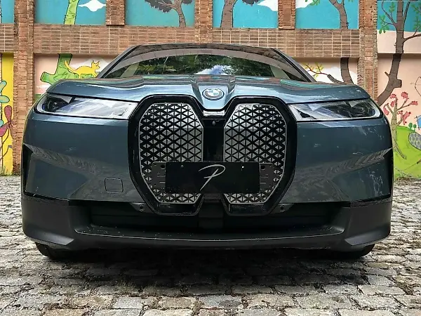 BMW IX2 - Imagem 2