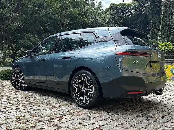 BMW IX2 - Imagem 6