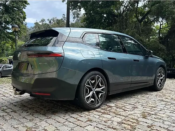 BMW IX2 - Imagem 7