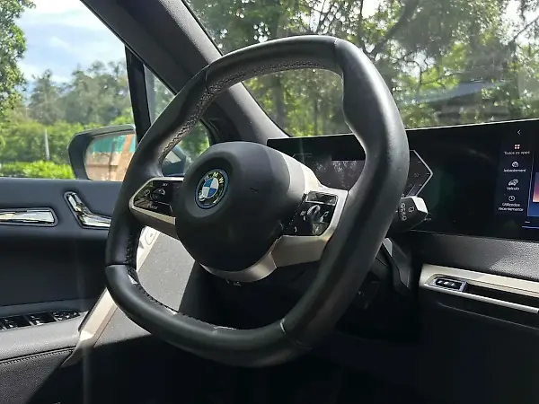 BMW IX2 - Imagem 14