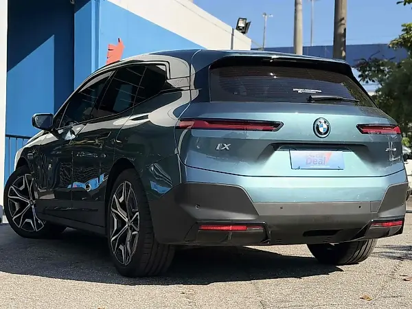 BMW Ix - Imagem 4