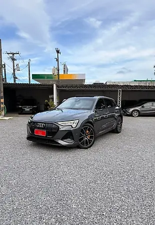 Audi E-tron Sportback - Imagem 1