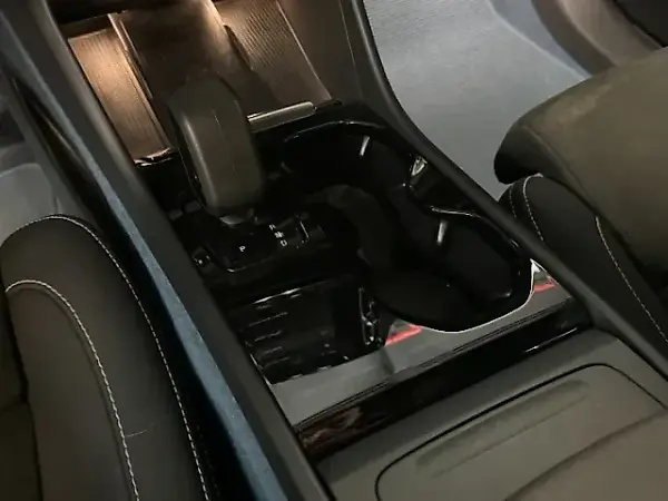 Volvo C40 Recharge - Imagem 16
