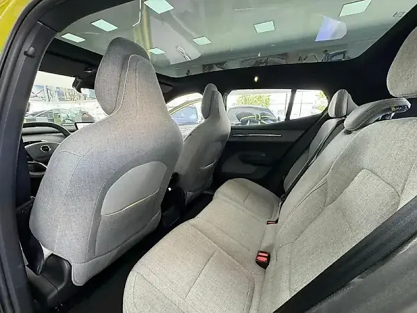 Volvo EX30 - Imagem 8