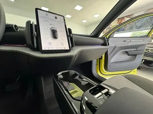Volvo EX30 - Imagem 10