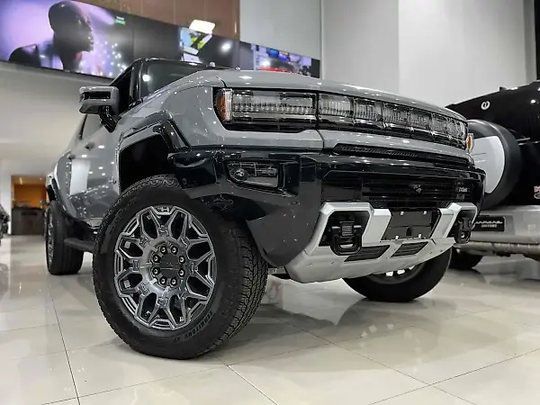 GMC Hummer EV Pickup - Imagem 15