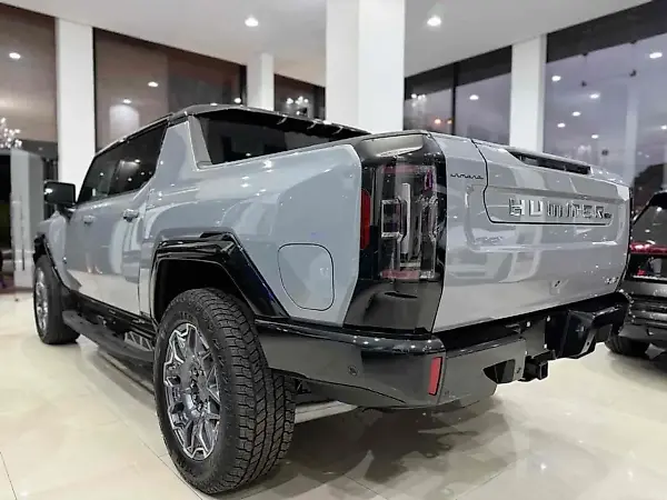 GMC Hummer EV Pickup - Imagem 16