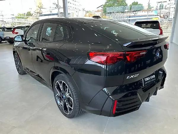 BMW IX2 - Imagem 3