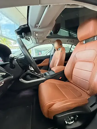 Jaguar I-pace - Imagem 12