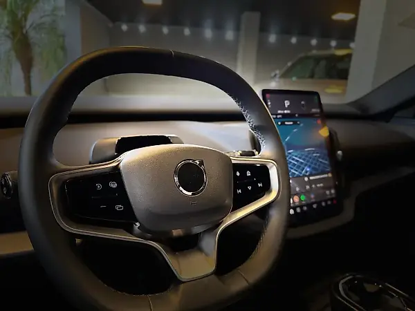 Volvo EX30 - Imagem 12