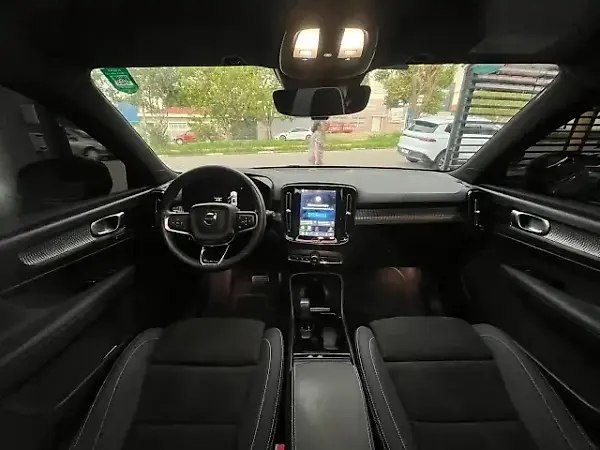 Volvo XC40 - Imagem 8