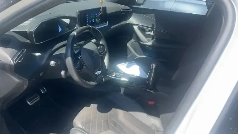 Peugeot E-2008 - Imagem 4
