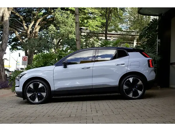 Volvo EX30 - Imagem 3