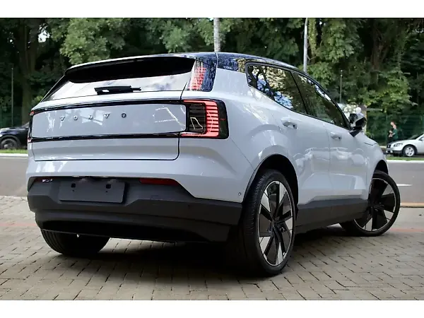 Volvo EX30 - Imagem 8