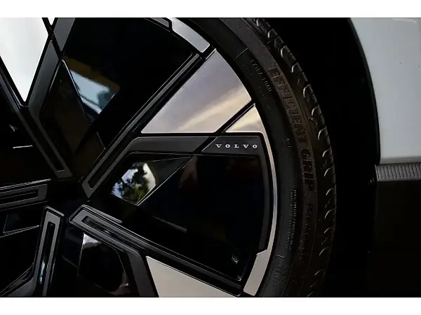 Volvo EX30 - Imagem 11