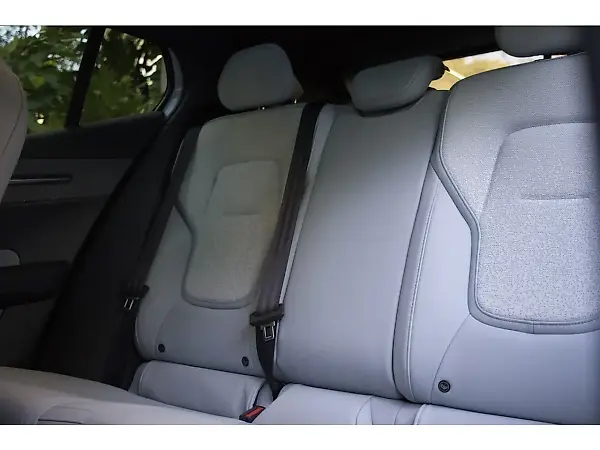 Volvo EX30 - Imagem 18