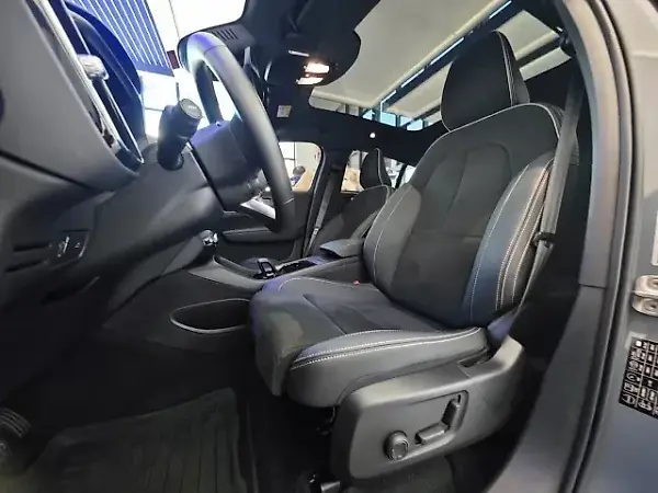 Volvo C40 Recharge - Imagem 13