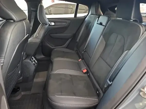 Volvo C40 Recharge - Imagem 15