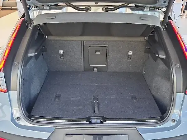 Volvo C40 Recharge - Imagem 18