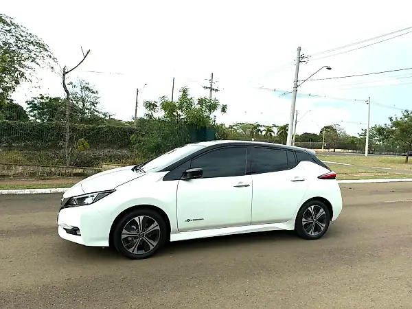 Nissan Leaf - Imagem 1
