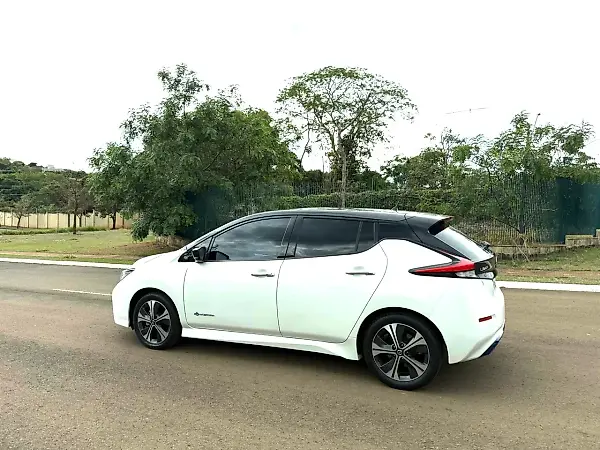 Nissan Leaf - Imagem 2