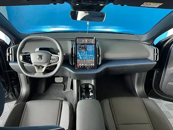Volvo EX30 - Imagem 8