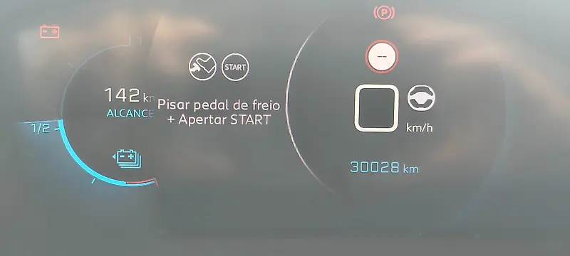 Peugeot E-2008 - Imagem 10