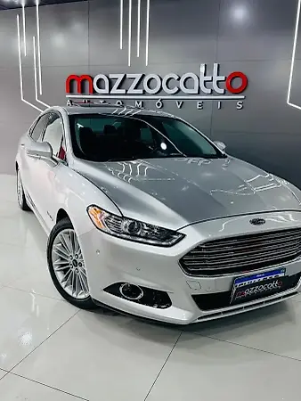Ford Fusion Plug-in Hybrid - Imagem 1