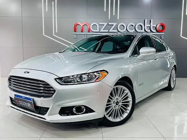 Ford Fusion Plug-in Hybrid - Imagem 2