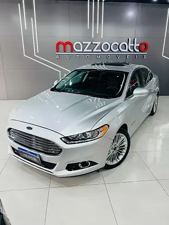 Ford Fusion Plug-in Hybrid - Imagem 3