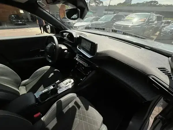 Peugeot E-2008 - Imagem 3
