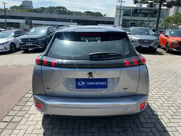 Peugeot E-2008 - Imagem 18