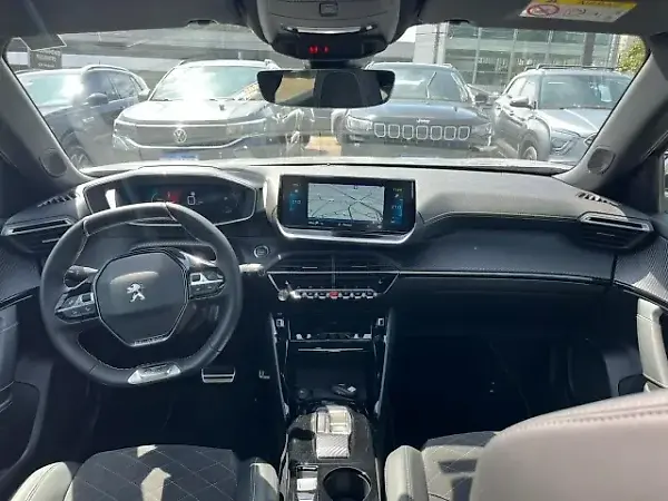 Peugeot E-2008 - Imagem 20