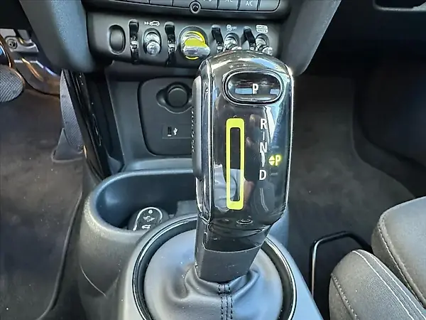 Mini Cooper SE - Imagem 11