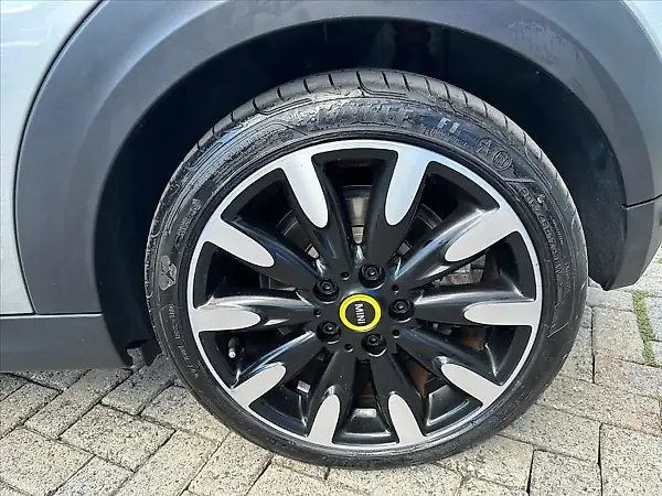 Mini Cooper SE - Imagem 12