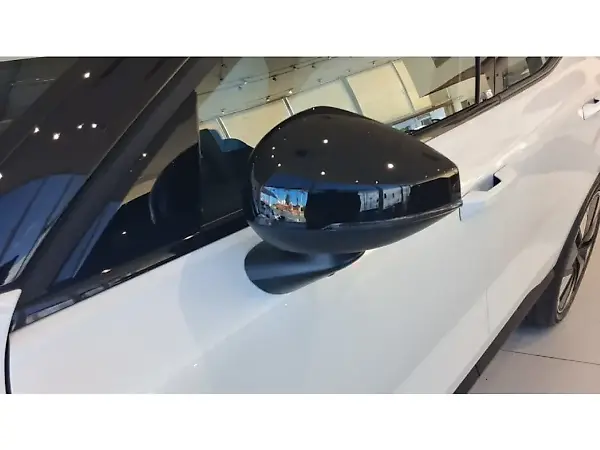 Volvo EX30 - Imagem 3