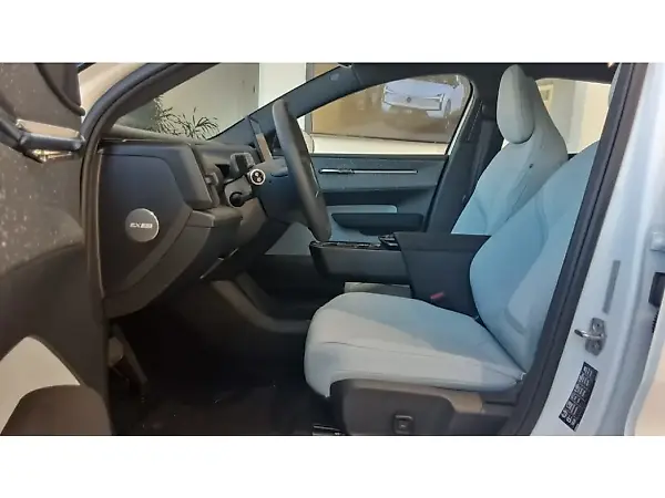 Volvo EX30 - Imagem 10