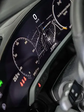Porsche Taycan - Imagem 6