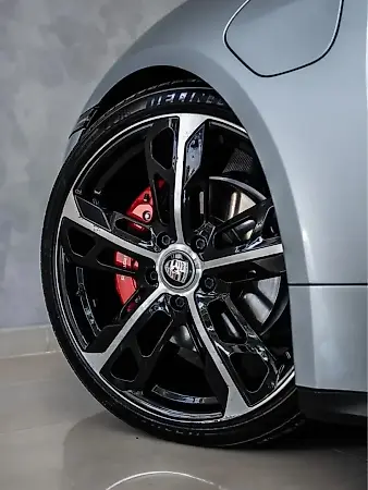 Porsche Taycan - Imagem 15
