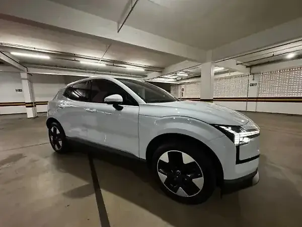 Volvo EX30 - Imagem 2