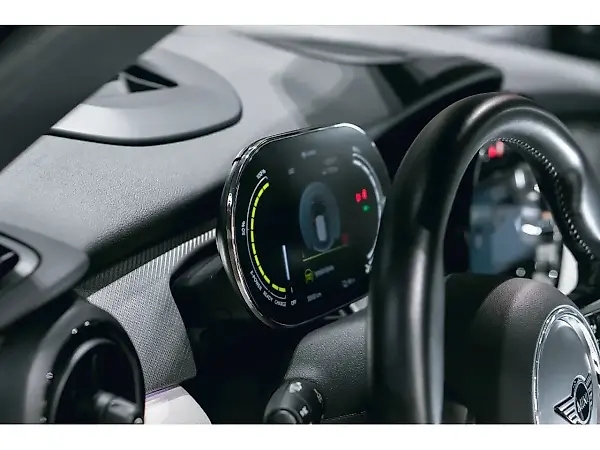 Mini Cooper SE - Imagem 12